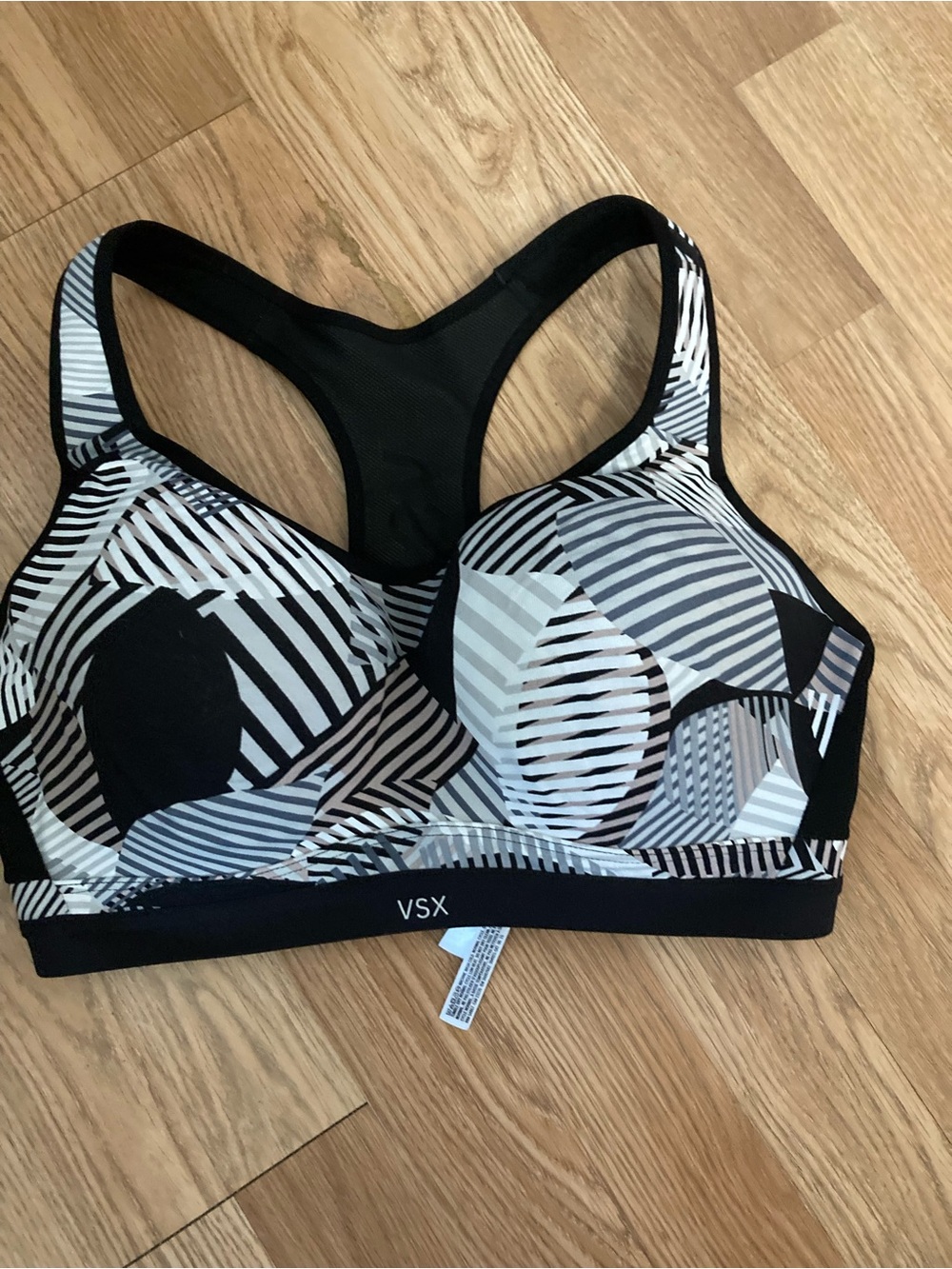 Victoria Secret VSX Black & White Geometric Racerback Sports Bra 36DD
